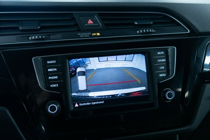 volkswagen-touran-bensin-2017-big-15