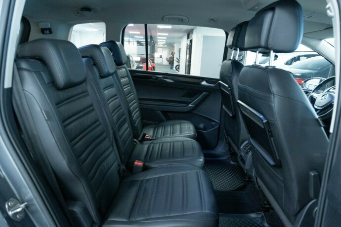 volkswagen-touran-bensin-2017-big-10