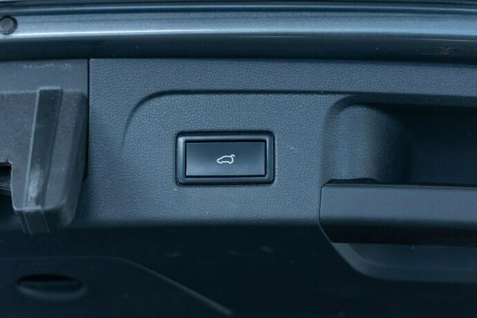 volkswagen-touran-bensin-2017-big-9