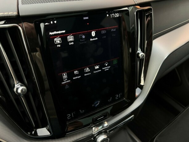 volvo-xc-60-elektrisitetbensin-2018-big-24