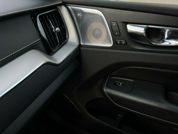 volvo-xc-60-elektrisitetbensin-2018-big-21