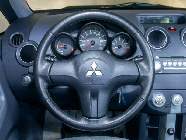 mitsubishi-colt-bensin-2007-big-33