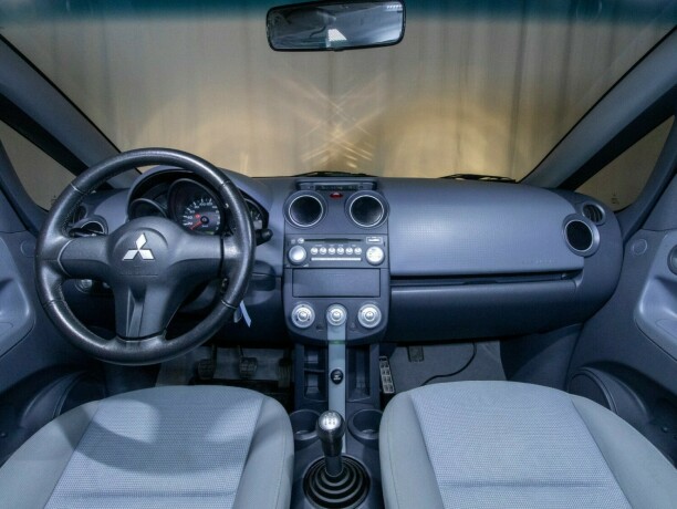 mitsubishi-colt-bensin-2007-big-41