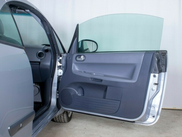 mitsubishi-colt-bensin-2007-big-21