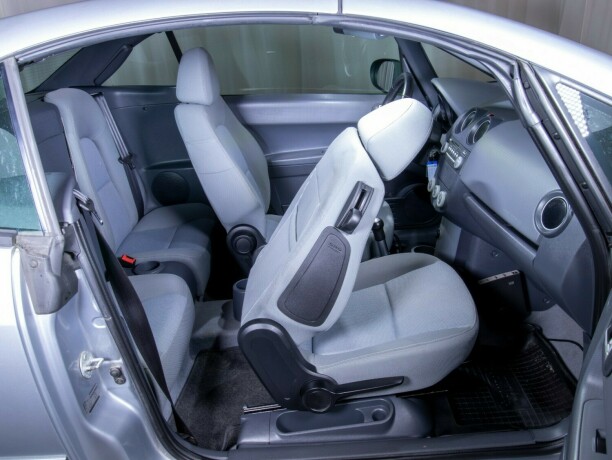 mitsubishi-colt-bensin-2007-big-51