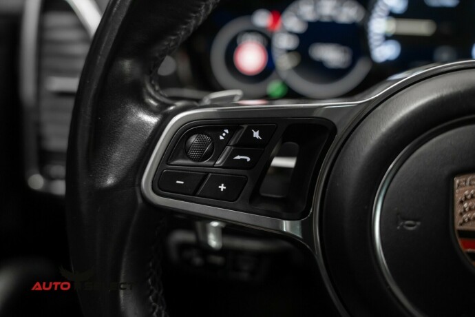 porsche-cayenne-elektrisitetbensin-2018-big-39