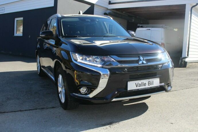 mitsubishi-outlander-elektrisitetbensin-2017-big-0