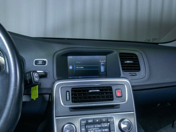 volvo-v60-diesel-2013-big-35