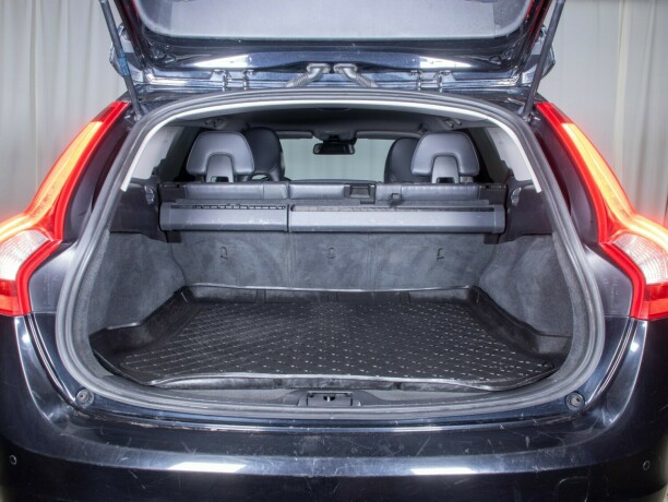 volvo-v60-diesel-2013-big-10