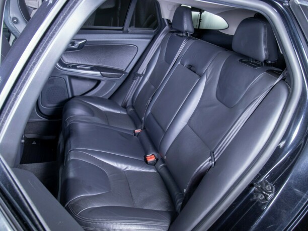 volvo-v60-diesel-2013-big-43