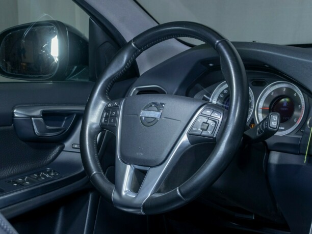 volvo-v60-diesel-2013-big-14