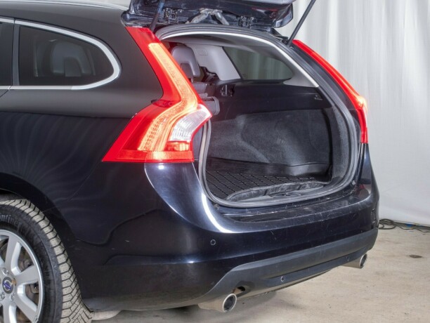 volvo-v60-diesel-2013-big-9
