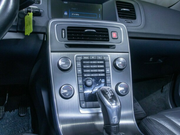 volvo-v60-diesel-2013-big-34