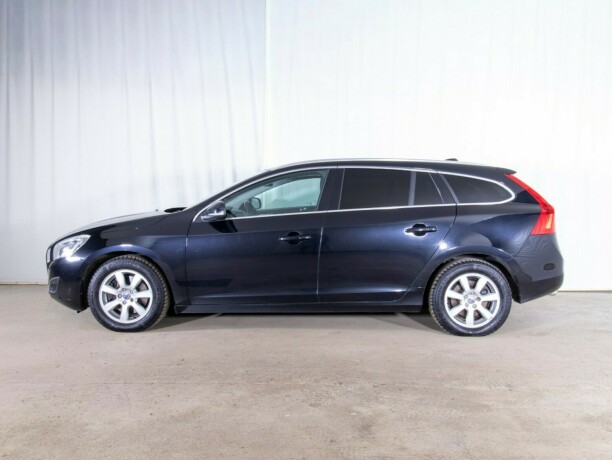 volvo-v60-diesel-2013-big-4