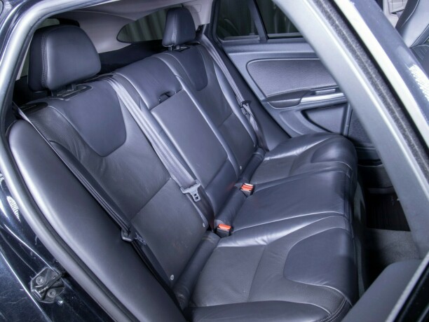 volvo-v60-diesel-2013-big-48