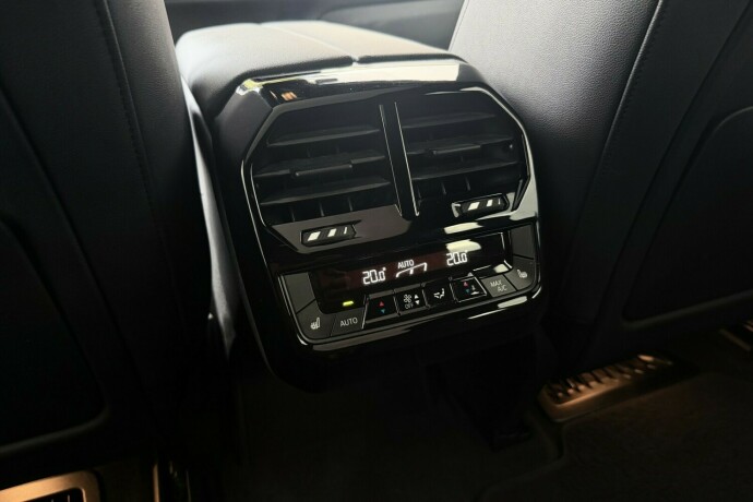 bmw-ix-elektrisitet-2022-big-18