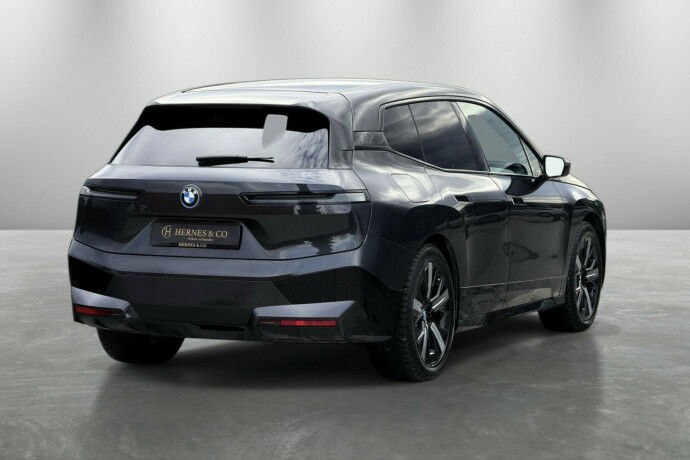 bmw-ix-elektrisitet-2022-big-4
