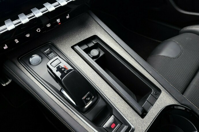 peugeot-508-bensin-2020-big-29