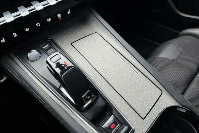 peugeot-508-bensin-2020-big-28