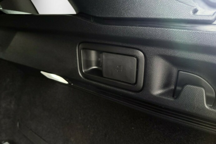 peugeot-508-bensin-2020-big-11