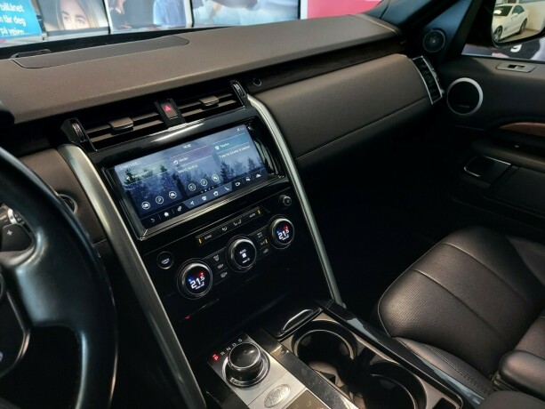 land-rover-discovery-diesel-2018-big-39