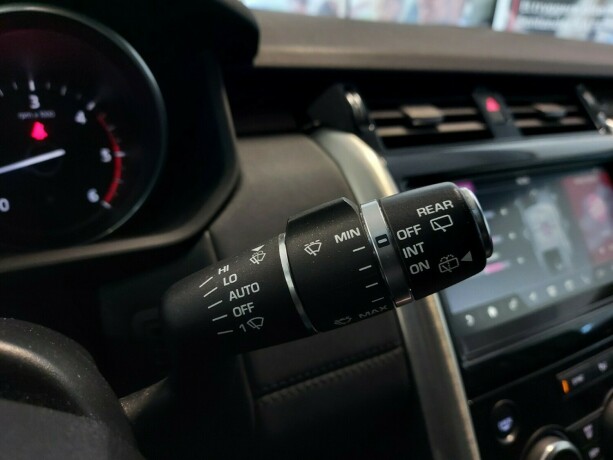 land-rover-discovery-diesel-2018-big-36