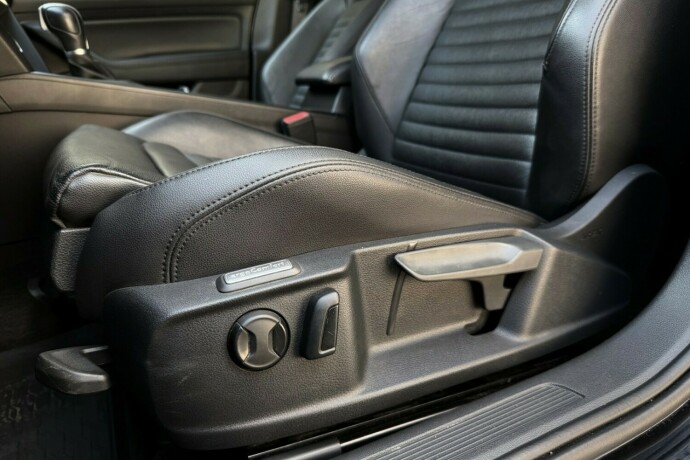 volkswagen-passat-diesel-2019-big-16