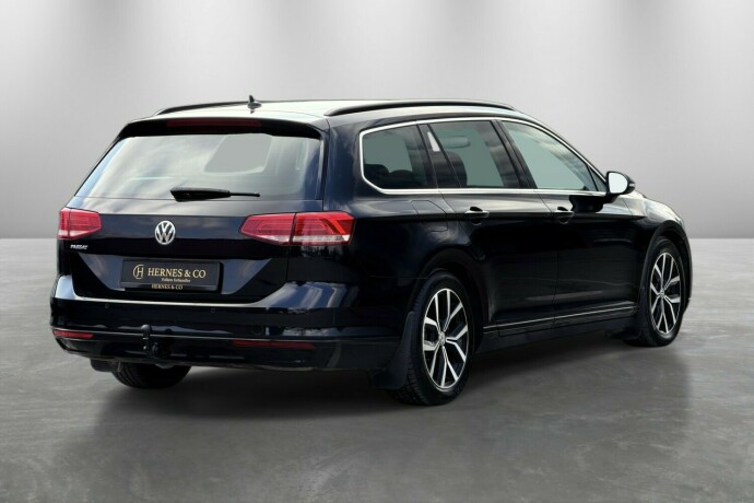 volkswagen-passat-diesel-2019-big-4
