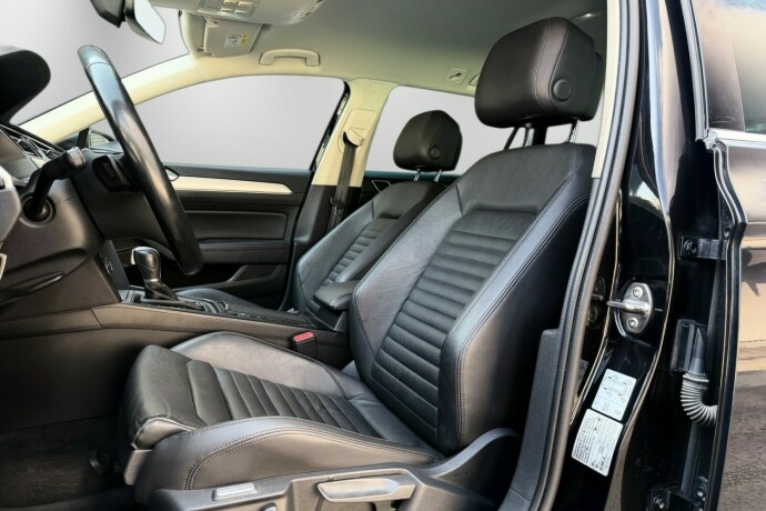 volkswagen-passat-diesel-2019-big-15