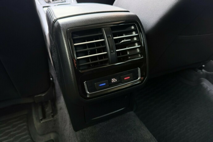 volkswagen-passat-diesel-2019-big-37