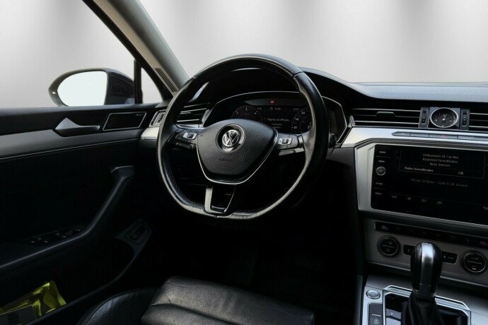 volkswagen-passat-diesel-2019-big-20