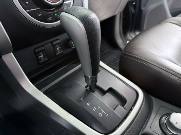 isuzu-d-max-diesel-2012-big-18