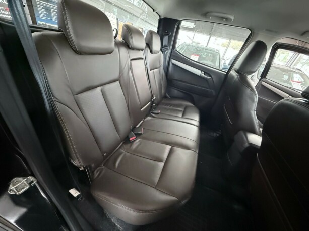 isuzu-d-max-diesel-2012-big-25