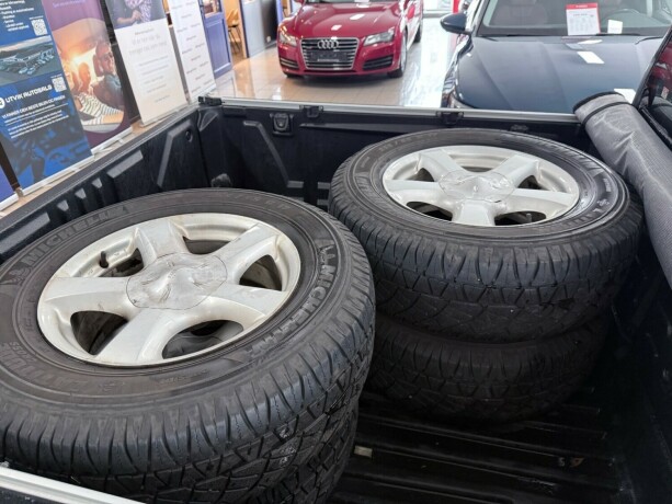 isuzu-d-max-diesel-2012-big-27