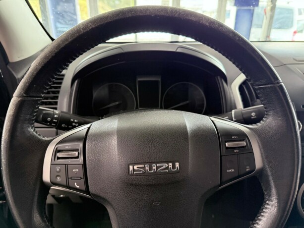 isuzu-d-max-diesel-2012-big-13