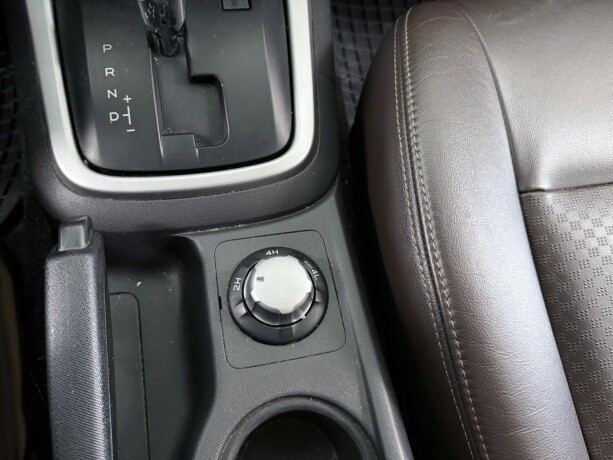 isuzu-d-max-diesel-2012-big-17