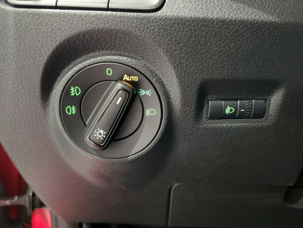 skoda-fabia-bensin-2018-big-19