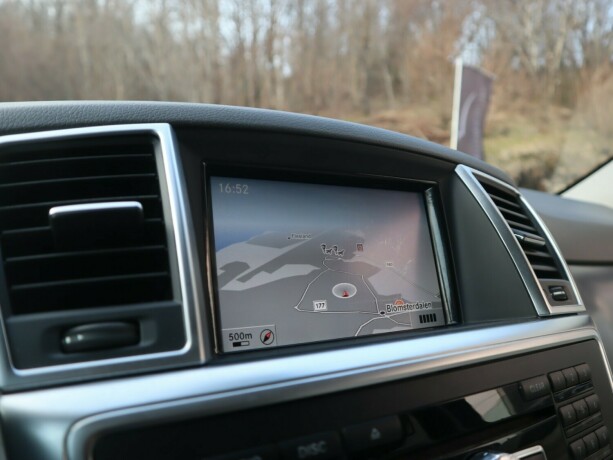 mercedes-benz-m-klasse-diesel-2013-big-23