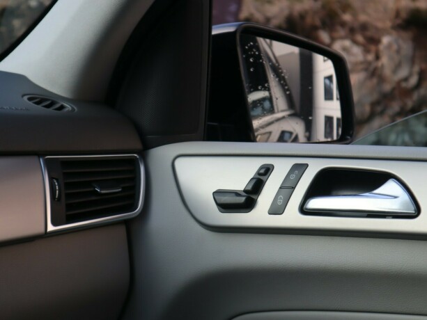 mercedes-benz-m-klasse-diesel-2013-big-19