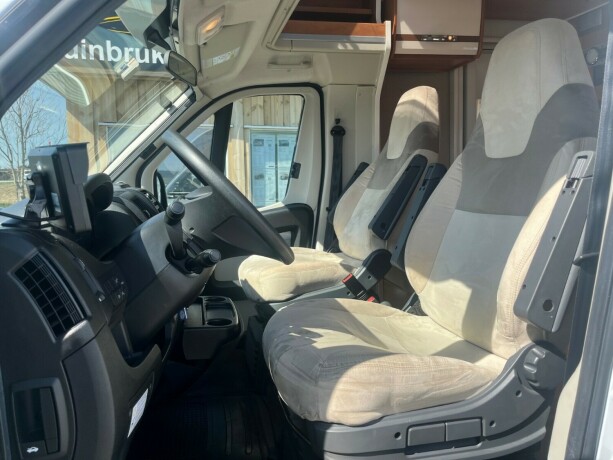 dethleffs-trend-t7057-queensbed-senkeseng-truma-6eh-gulvvarme-stort-kj248leskap-diesel-2016-big-13