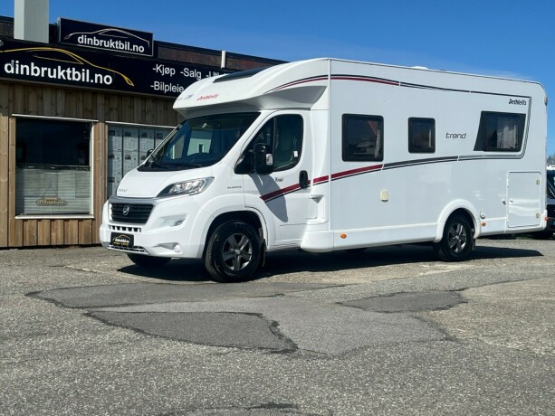 dethleffs-trend-t7057-queensbed-senkeseng-truma-6eh-gulvvarme-stort-kj248leskap-diesel-2016-big-0