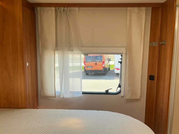 dethleffs-trend-t7057-queensbed-senkeseng-truma-6eh-gulvvarme-stort-kj248leskap-diesel-2016-big-69