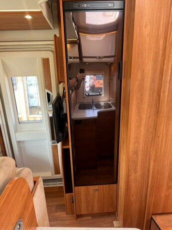 dethleffs-trend-t7057-queensbed-senkeseng-truma-6eh-gulvvarme-stort-kj248leskap-diesel-2016-big-42