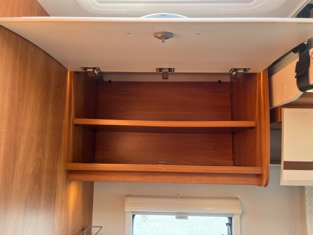 dethleffs-trend-t7057-queensbed-senkeseng-truma-6eh-gulvvarme-stort-kj248leskap-diesel-2016-big-33