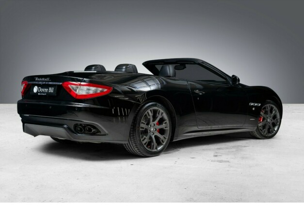 maserati-granturismo-bensin-2012-big-14