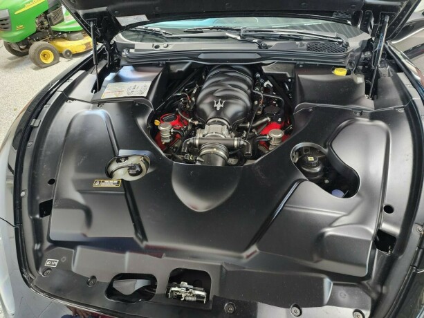 maserati-granturismo-bensin-2012-big-32