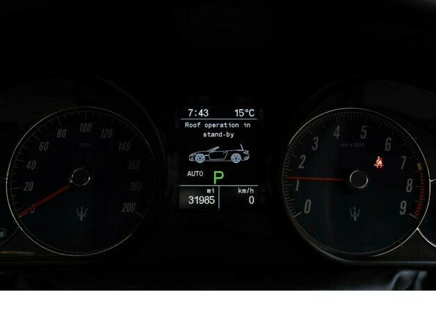 maserati-granturismo-bensin-2012-big-25