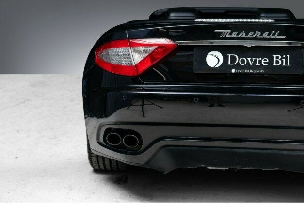 maserati-granturismo-bensin-2012-big-13