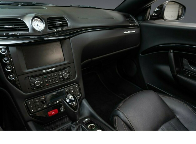 maserati-granturismo-bensin-2012-big-26