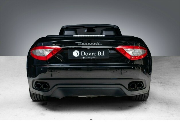 maserati-granturismo-bensin-2012-big-11